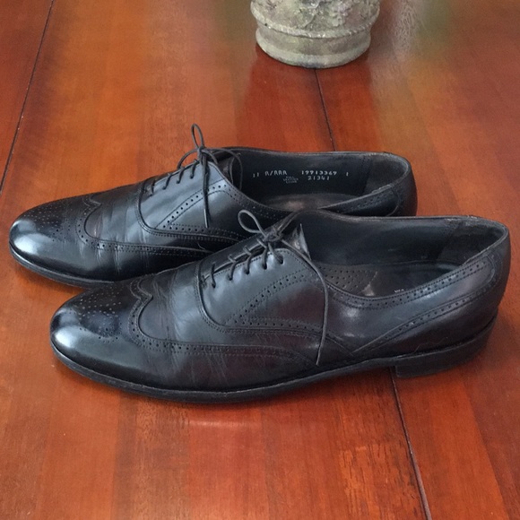 bostonian mens wingtip shoes